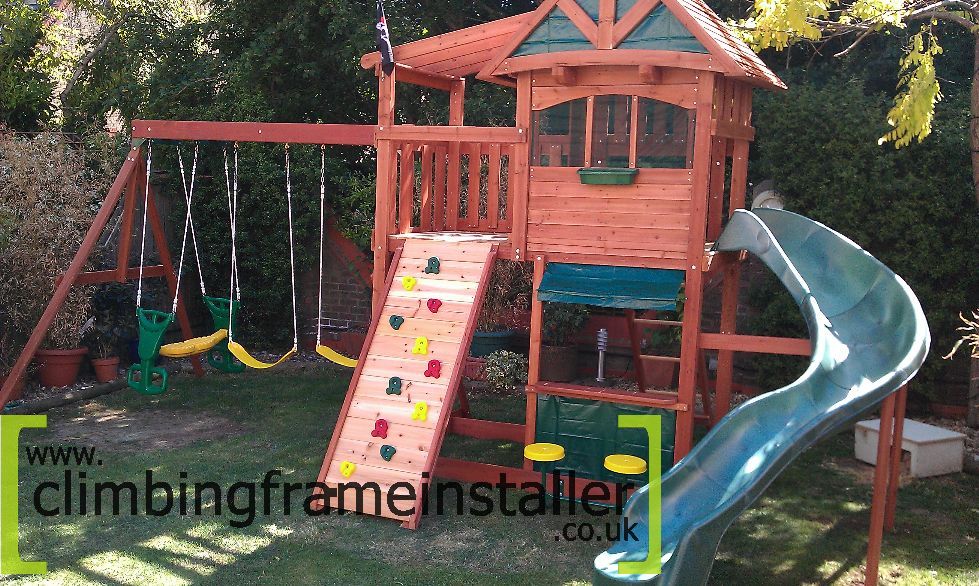Selwood Products Crestwood Lodge Playset Climbing Frame Installer
