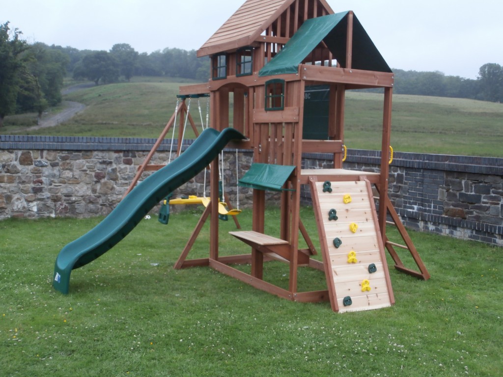 Kingstone Cedar Climbing Frame Climbing Frame Installer