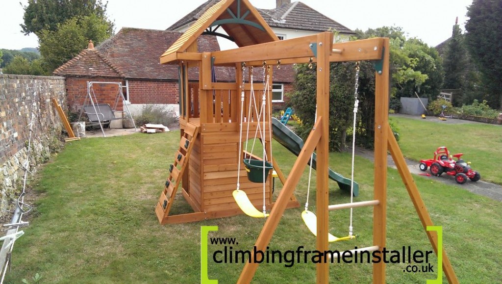 Selwood Osborn Climbing Frame Climbing Frame Installation