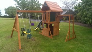 The Selwood Products Ridgeview Deluxe Climbing Frame