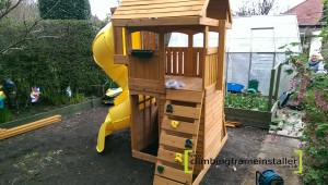Installing the Selwood Grandview Climbing Frame 
