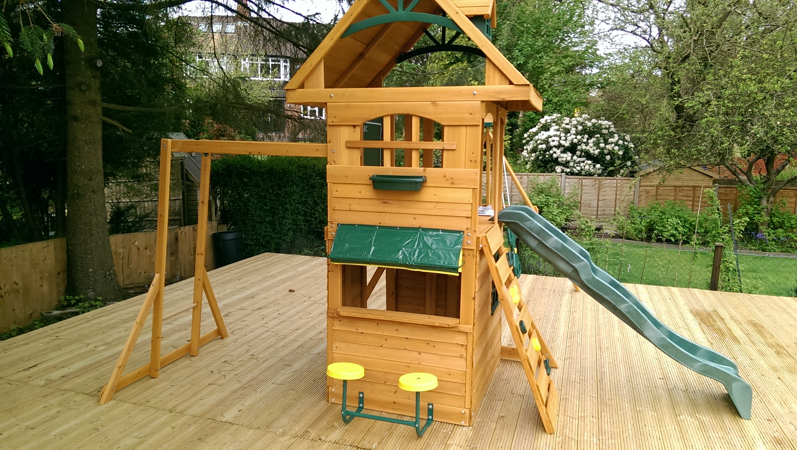 The Selwood Ridgeview Deluxe Play Frame