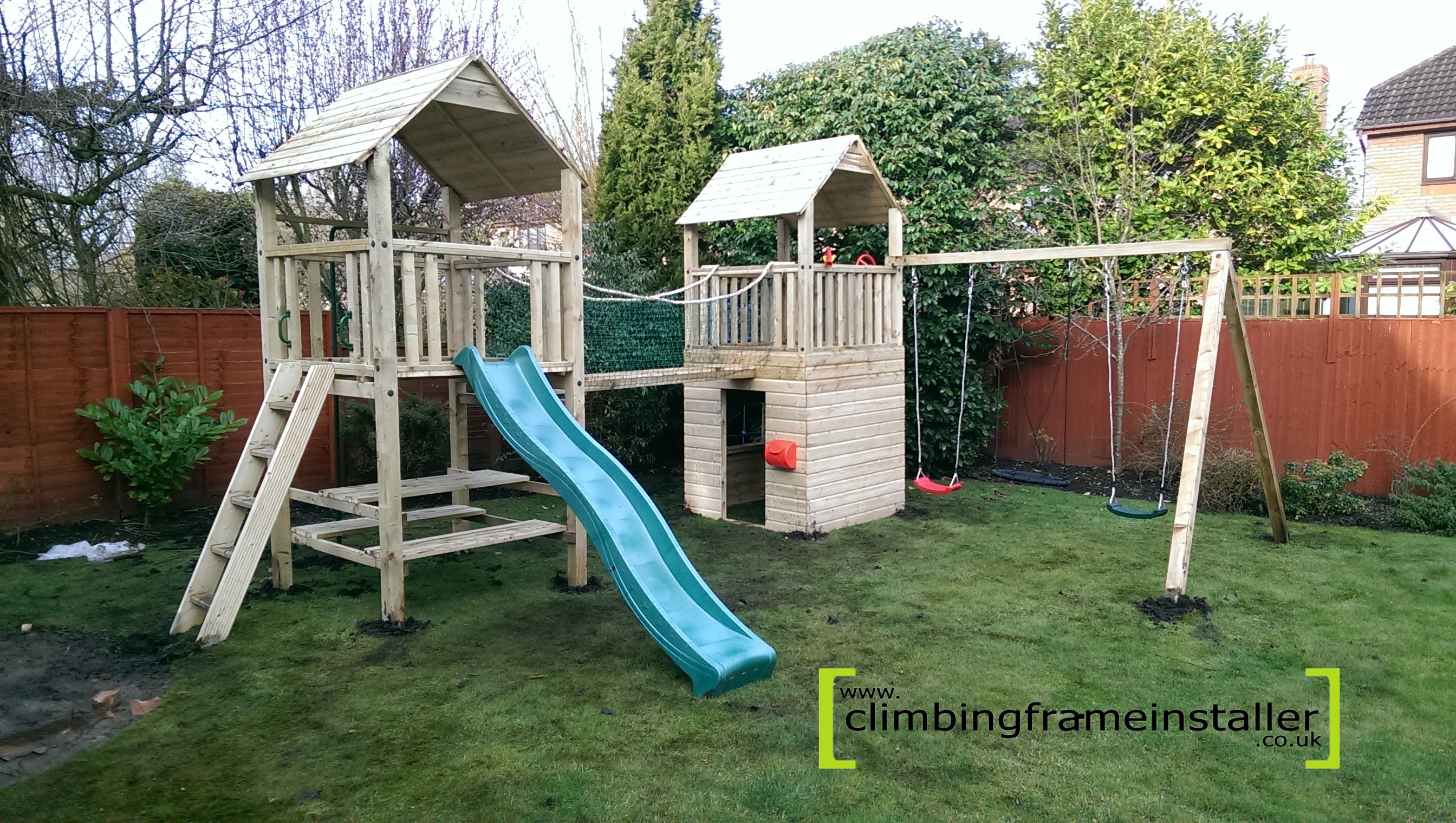 Play Crazy Double Tower Climbing Frame with Swings