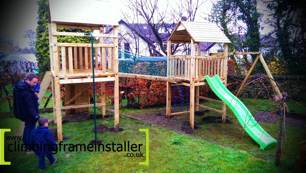 Play Crazy Double Tower Climbing Frame